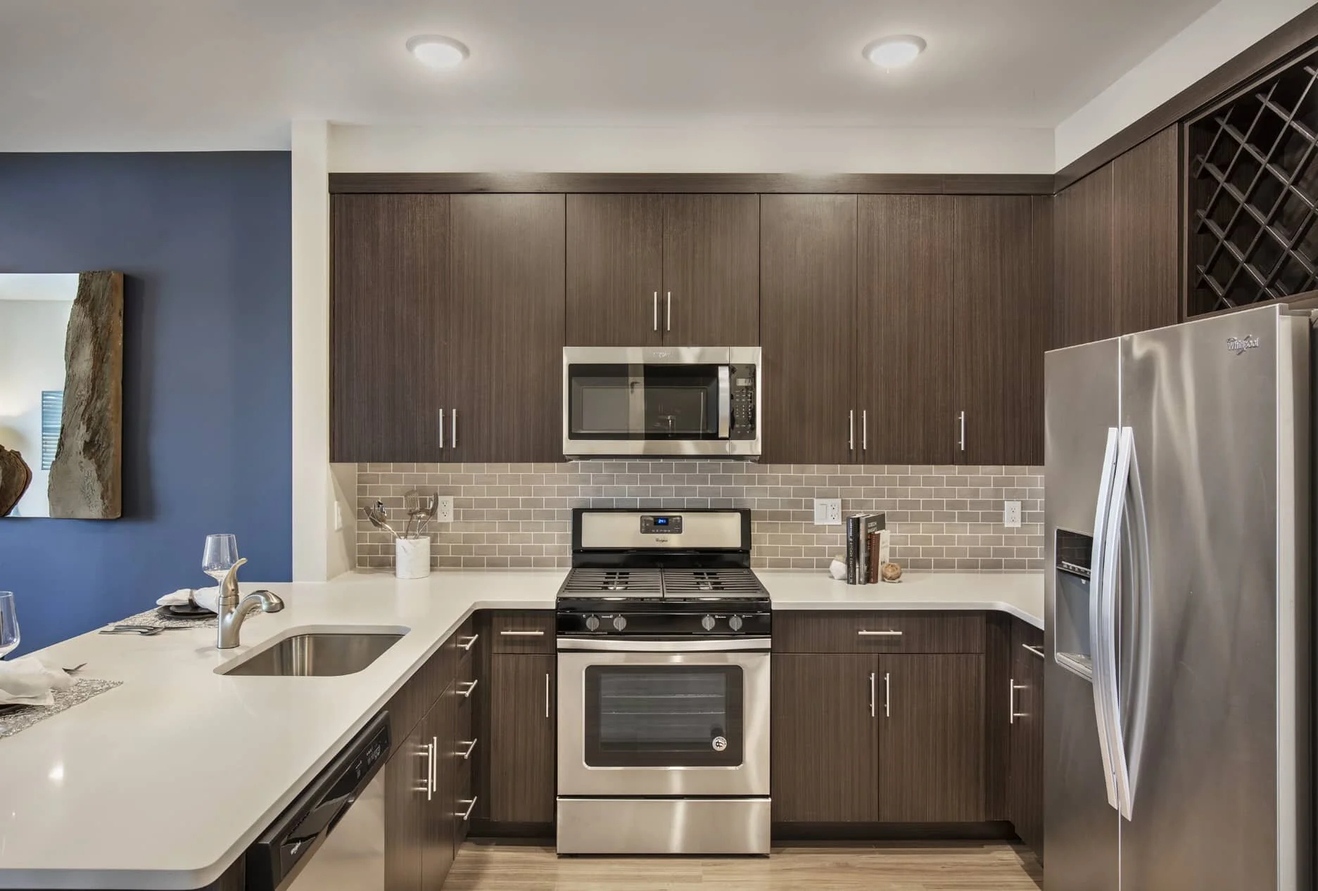 apartmentriver_onewilliam_xx_2019_kit01_acquisition.jpg