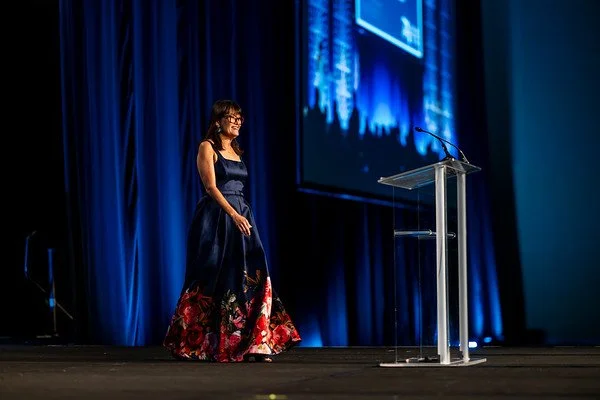 Presenter 5.jpg