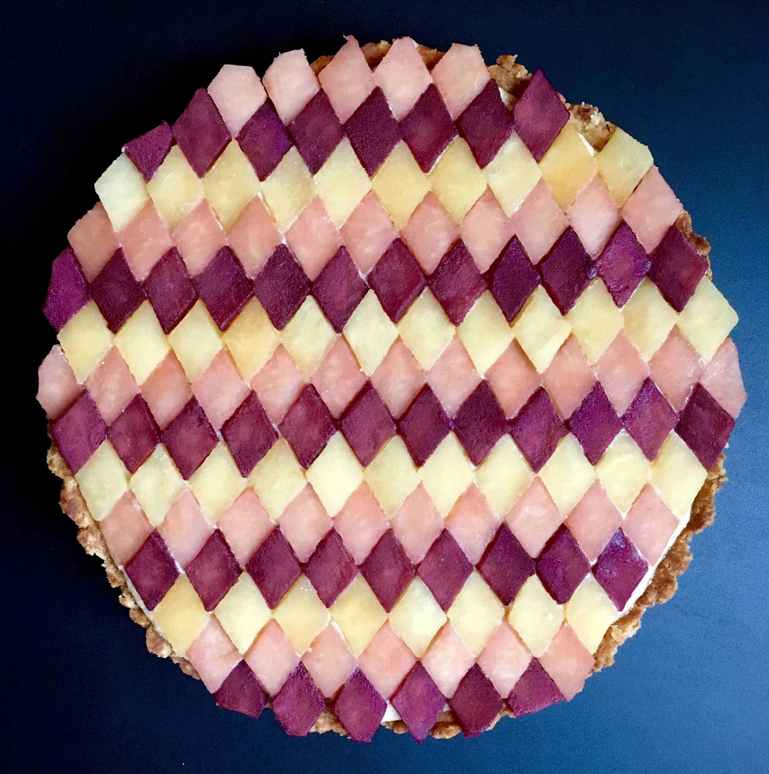  Date: October 26th, 2017   I’ll make it worth your argyle. 😘| Almond Cream Tart à la @davidlebovitz with spiced red and white wine poached pineapple quince (hey there heyyy, @westseattleproduce!). You guys, the internet is such a crazy thing. I’m o