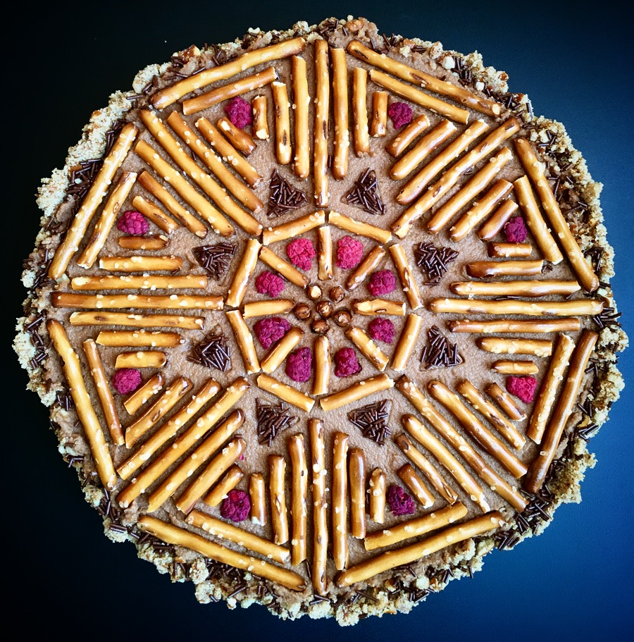  Date: January 4, 2018   All pretz are off. 🥨| I started making  @husbandsthatcook ’s Nutella Cream Pie before I realized that I didn’t have enough Nutella or any mascarpone...you know, just the two main ingredients. Dur. 🤦🏻‍♀️ So this evolved int