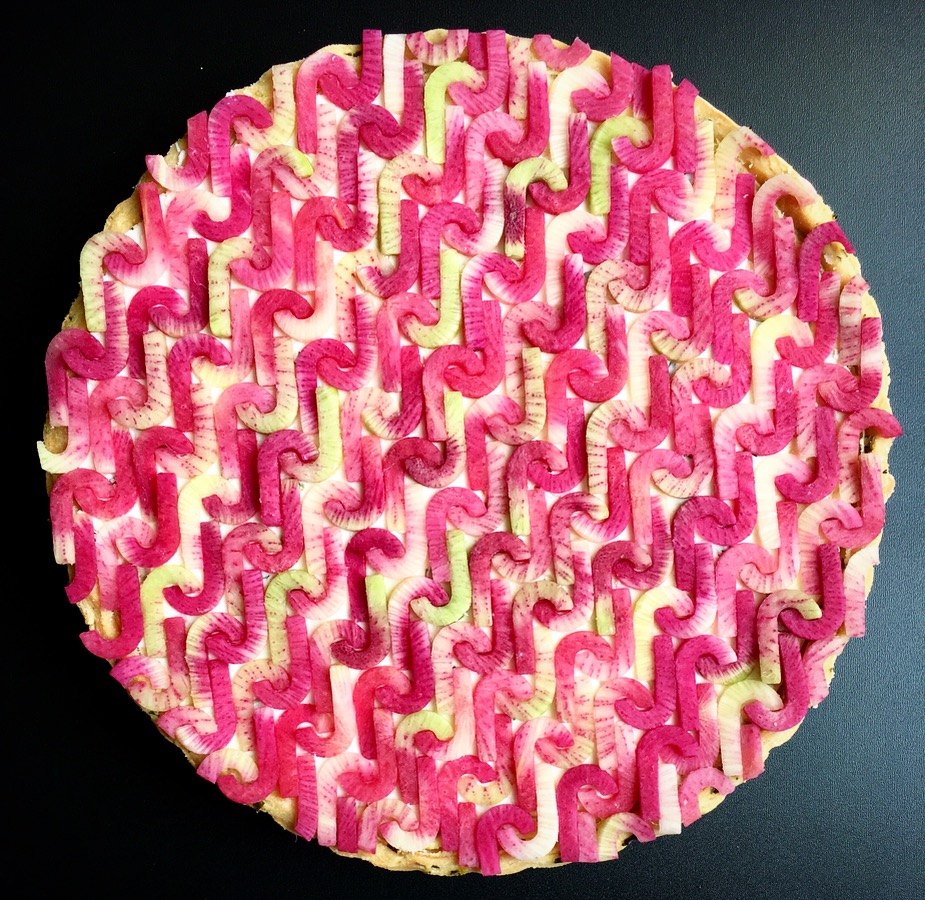   Melon-dollar question. 🍉| What’s for dinner? You slog through blush hour traffic and by the time you make it home, you’re practically on the pink of death. So hangry. You peach into the fridge and...what in carnation?! It’s empty. 😭 But come feas