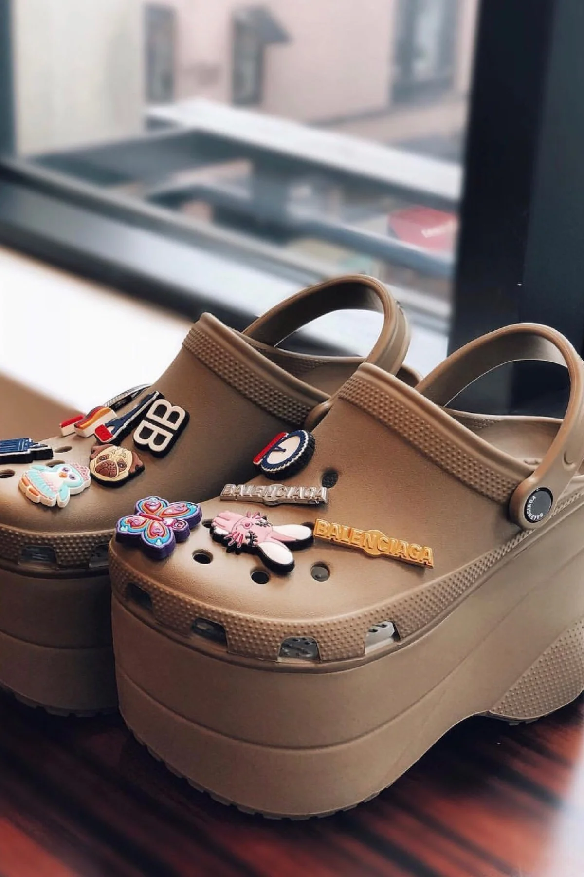 rubber shoes crocs
