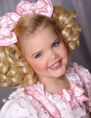 8b2d41d8b634d96cf5fbc24a1e2eb0b5--eden-wood-pageant-hairstyles.jpg