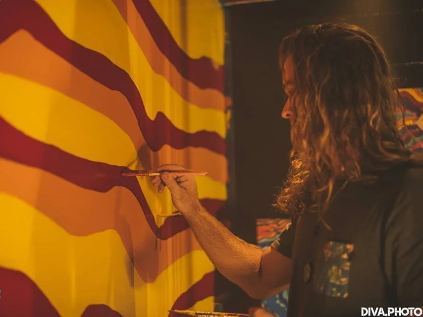 Cale McBurnie “Champion King” live painting at an SD Union show. Photo Credit Diva Hammad