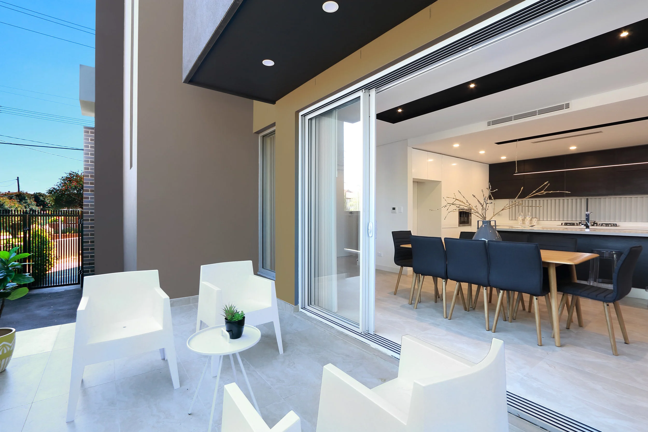 83A Morgan Patio 7415.jpg