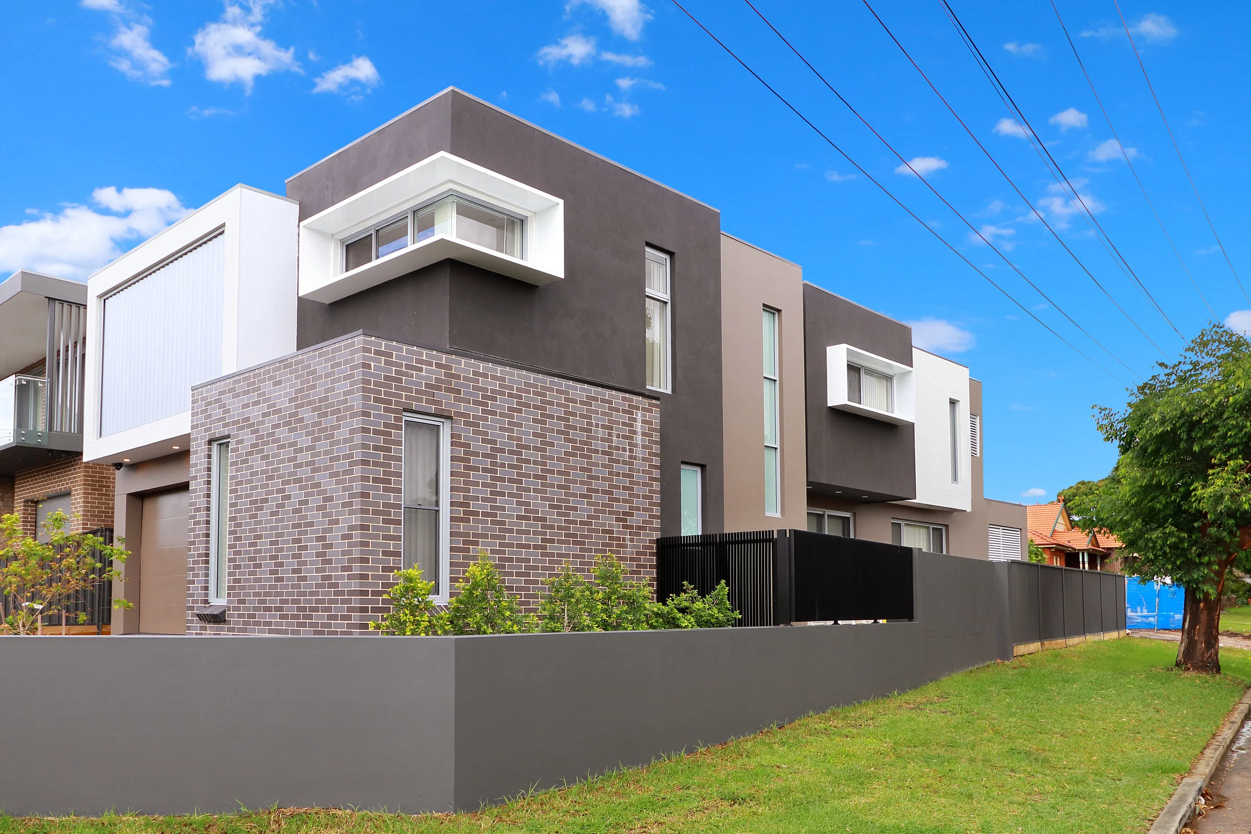 83A Morgan Side1 7551.jpg