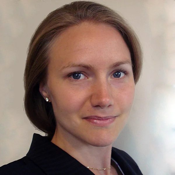 Political economy and economics consultant