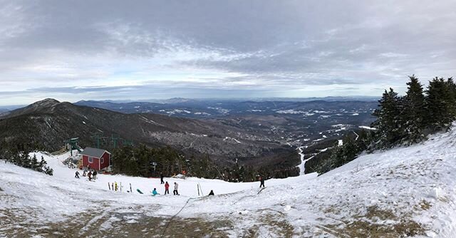 Day 10 - Panoramic from Lincoln Peak @sugarbush_vt . Beta testing next year&rsquo;s @burton #stepon bindings and they are sweet (sorry, no pictures allowed).