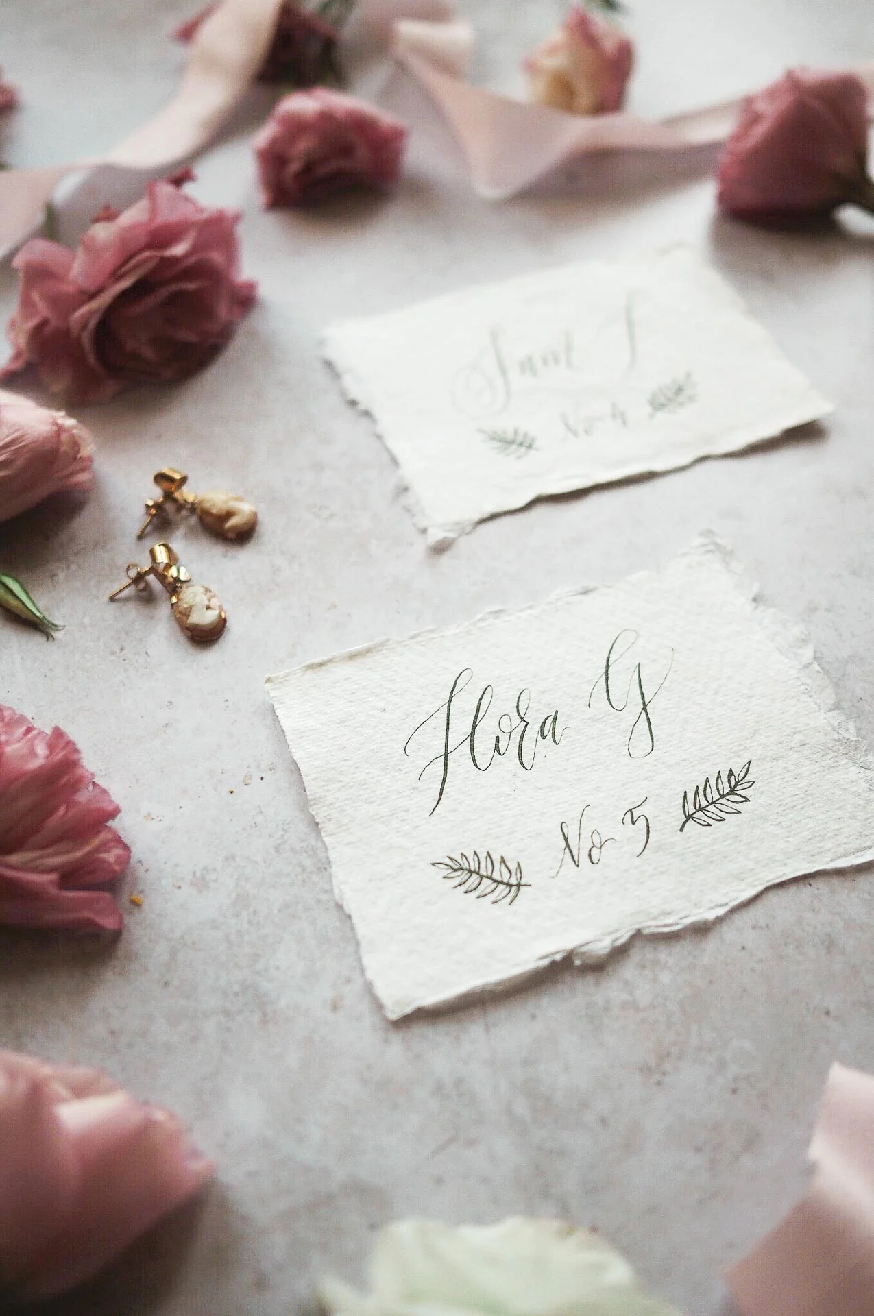 modern-calligraphy-botanical-escort-card-3.jpg