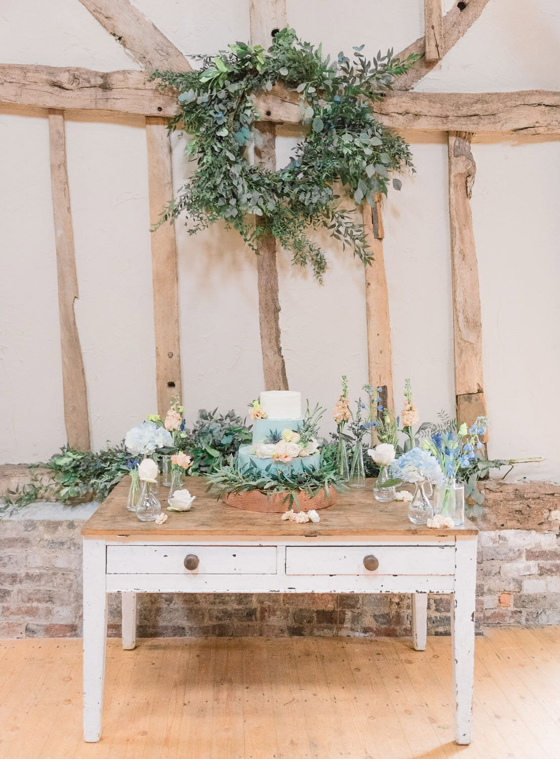 spring_wedding_rustic_luxe_inspiration_english_countryside_1.jpg