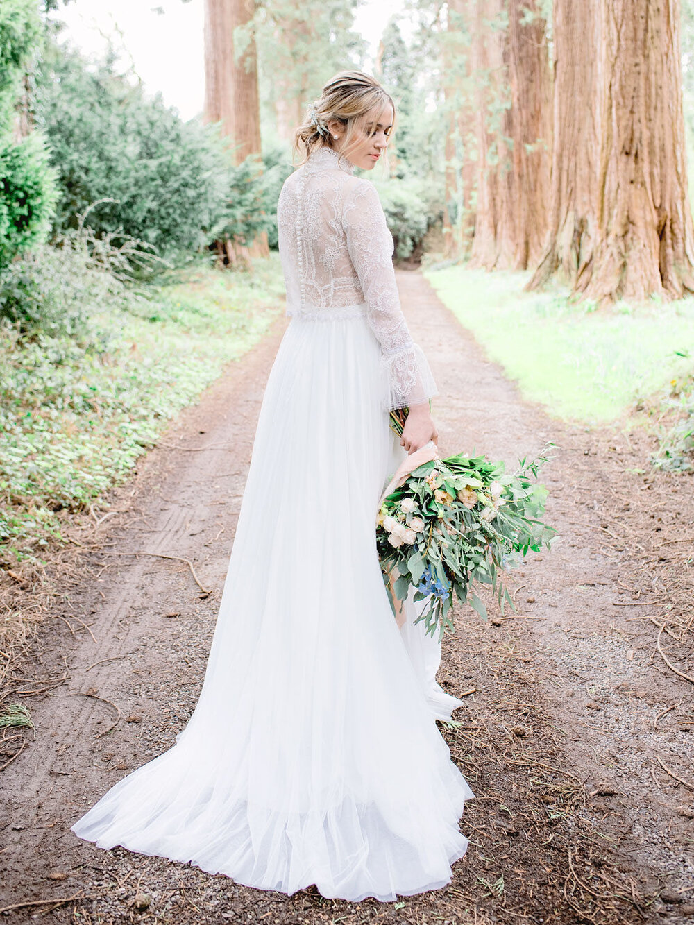 spring_wedding_rustic_luxe_inspiration_english_countryside_3.jpg