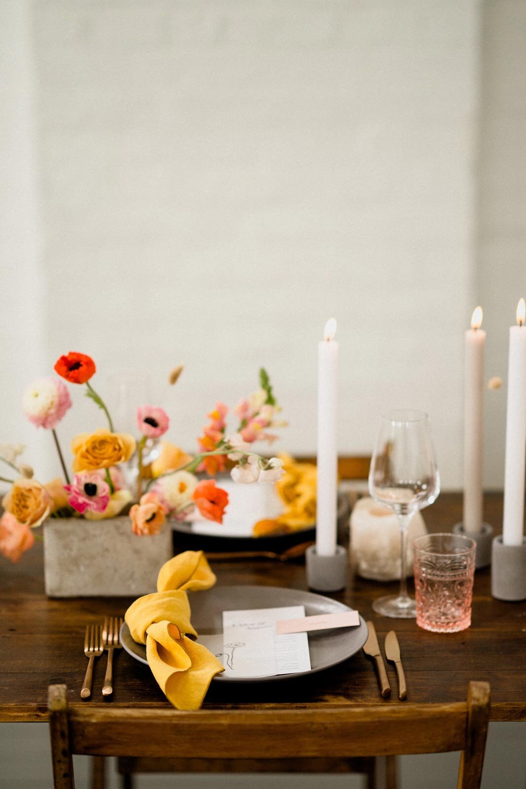 modern-bohemian-wedding-style-tablescape-the-winding-house-kent-2.jpg