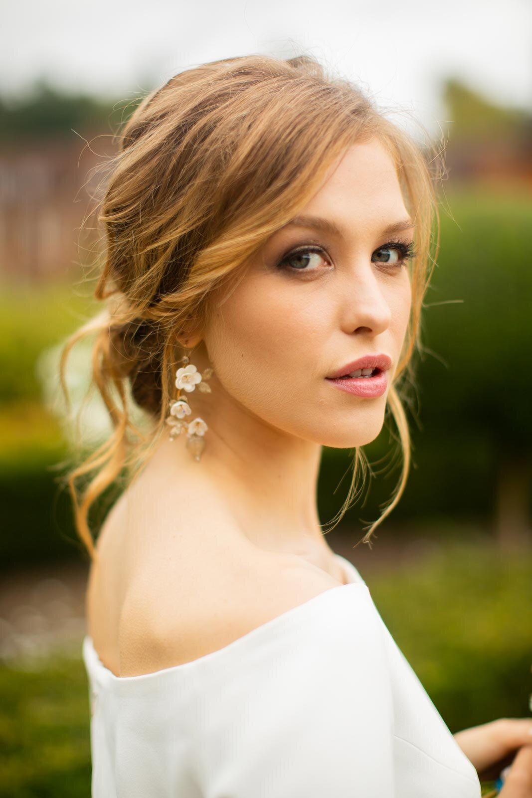 elegant-wedding-makeup--by-storme-makeup-and-hair-wotton-house-dorking-surrey.jpg