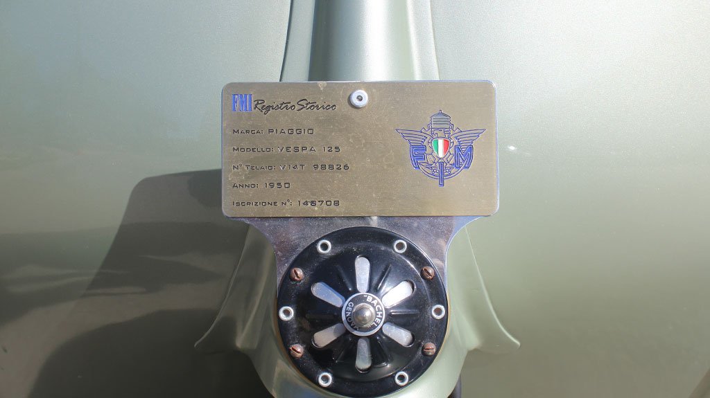 IC120_1950Vespa_1.jpg
