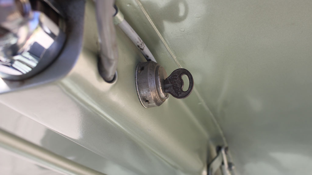 IC120_1950Vespa_8.jpg