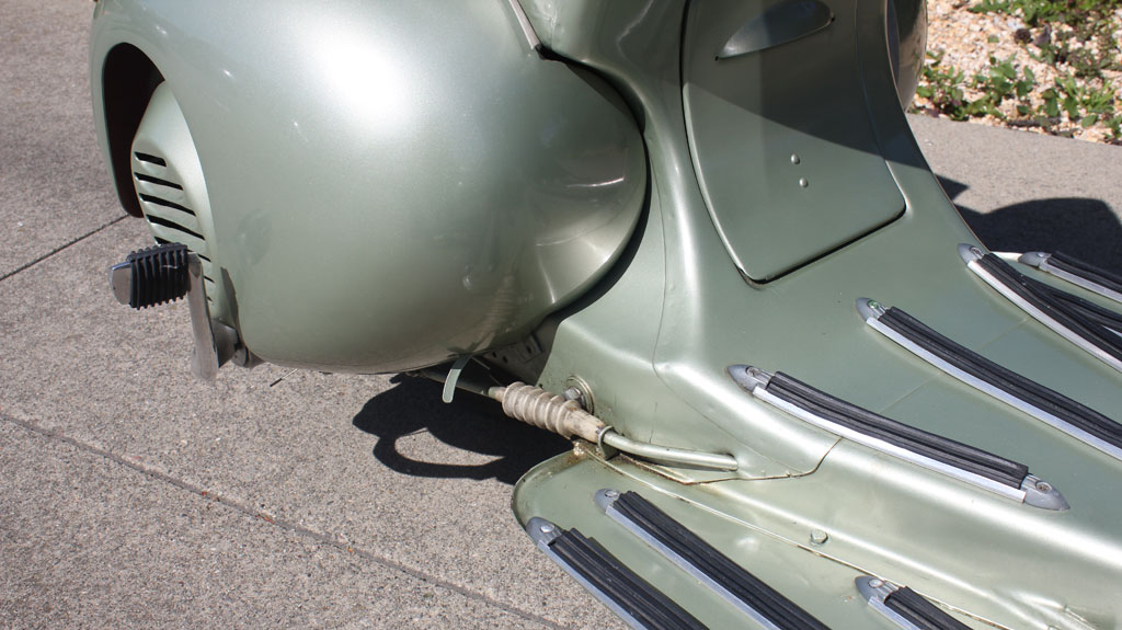 IC120_1950Vespa_15.jpg