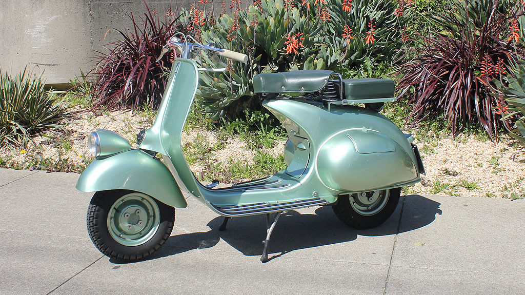 IC132_1950Vespa_5.jpg