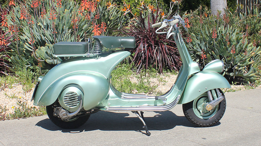 IC132_1950Vespa_18.jpg