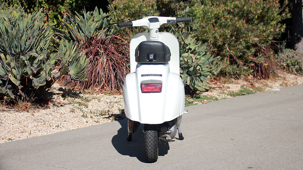 IC-209_1986_Vespa_50_1.jpg