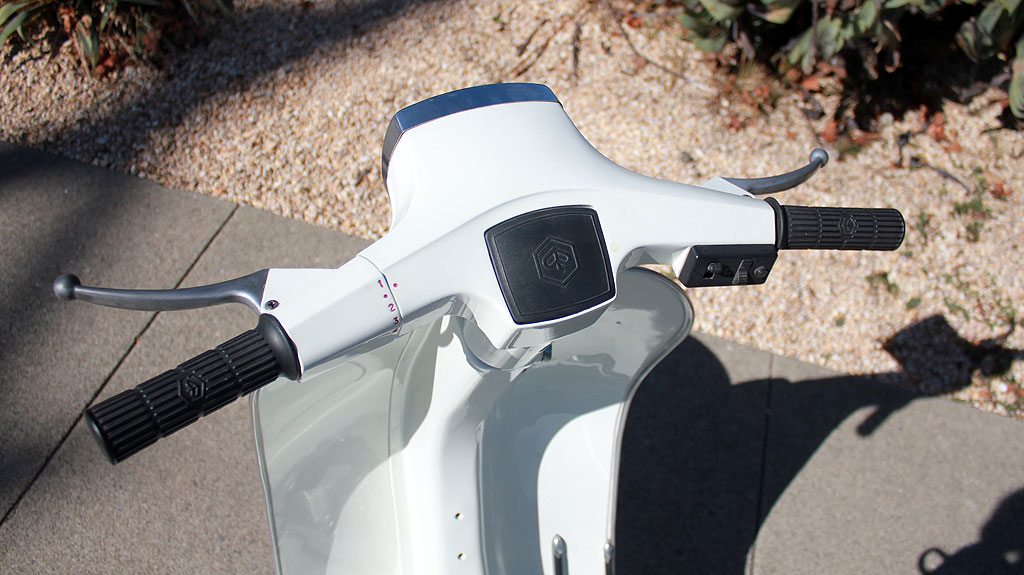 IC-209_1986_Vespa_50_11.jpg
