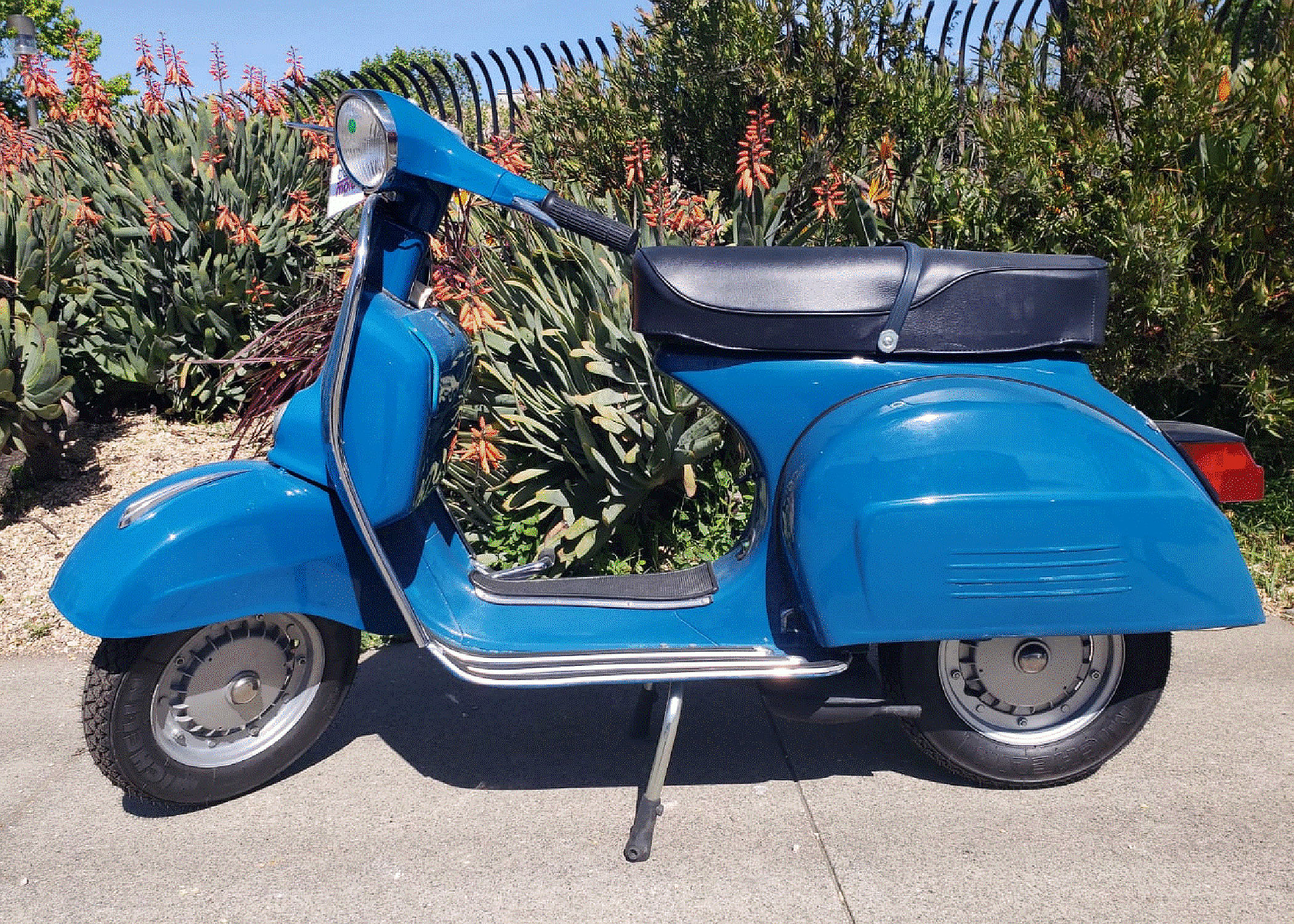 BM-52_Vespa_Rally_2.jpg