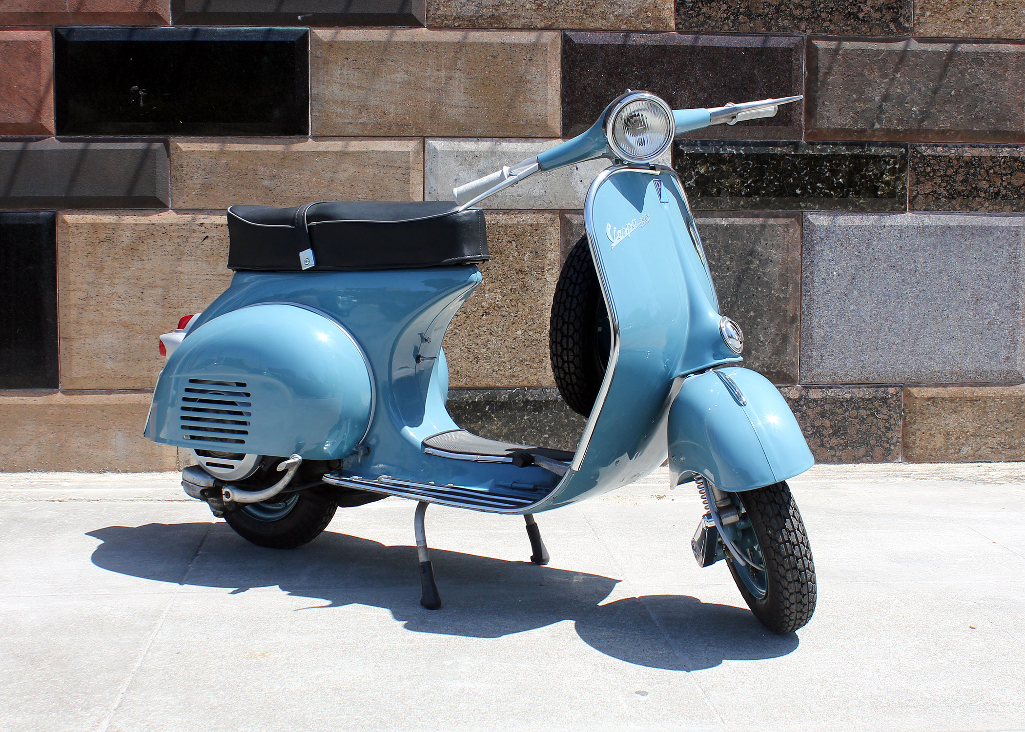 BM228_1962_Vespa_VBB_4.jpg