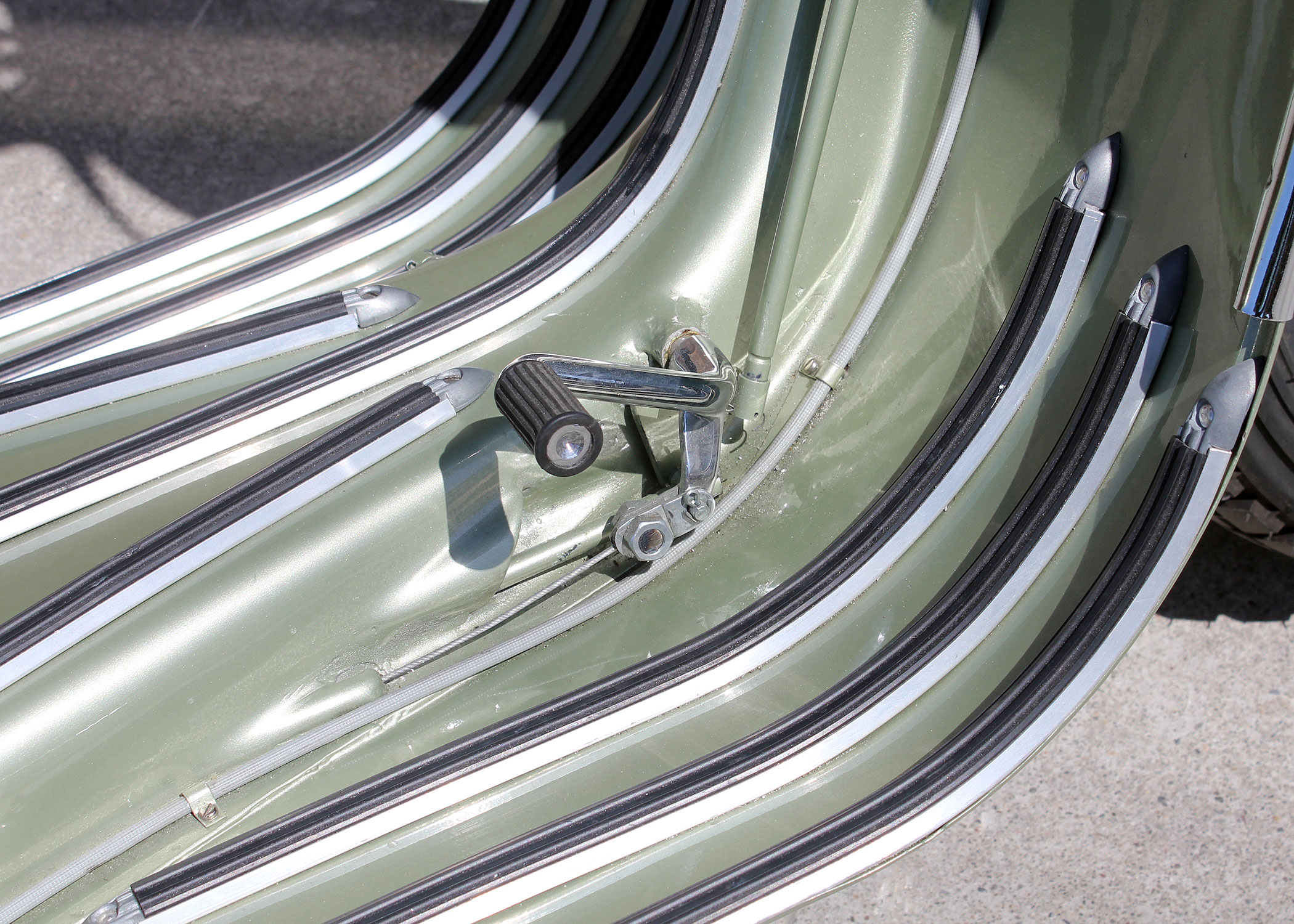 BM238_Vespa_Rod_11.jpg