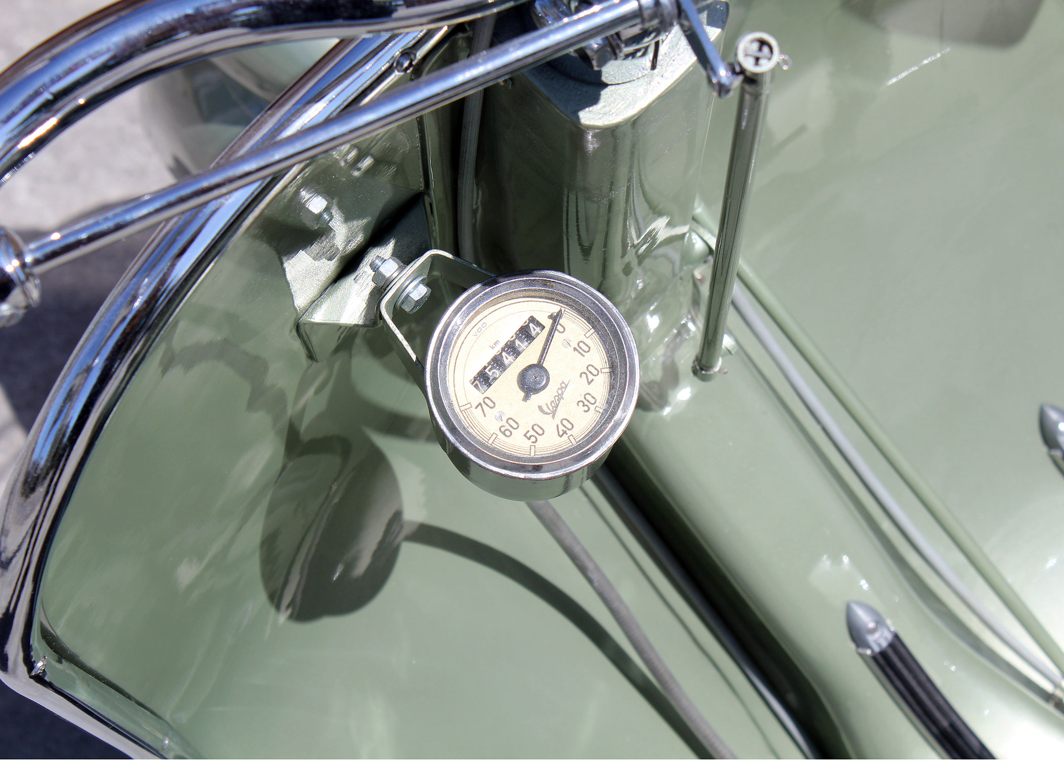 BM238_Vespa_Rod_17.jpg
