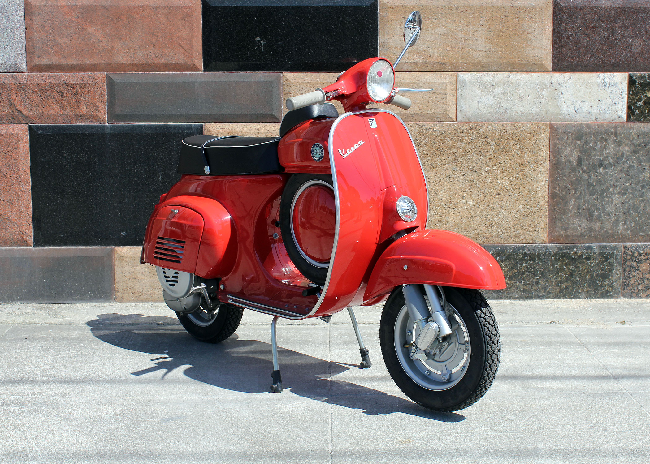 BM261_Vespa_90SS_5.jpg