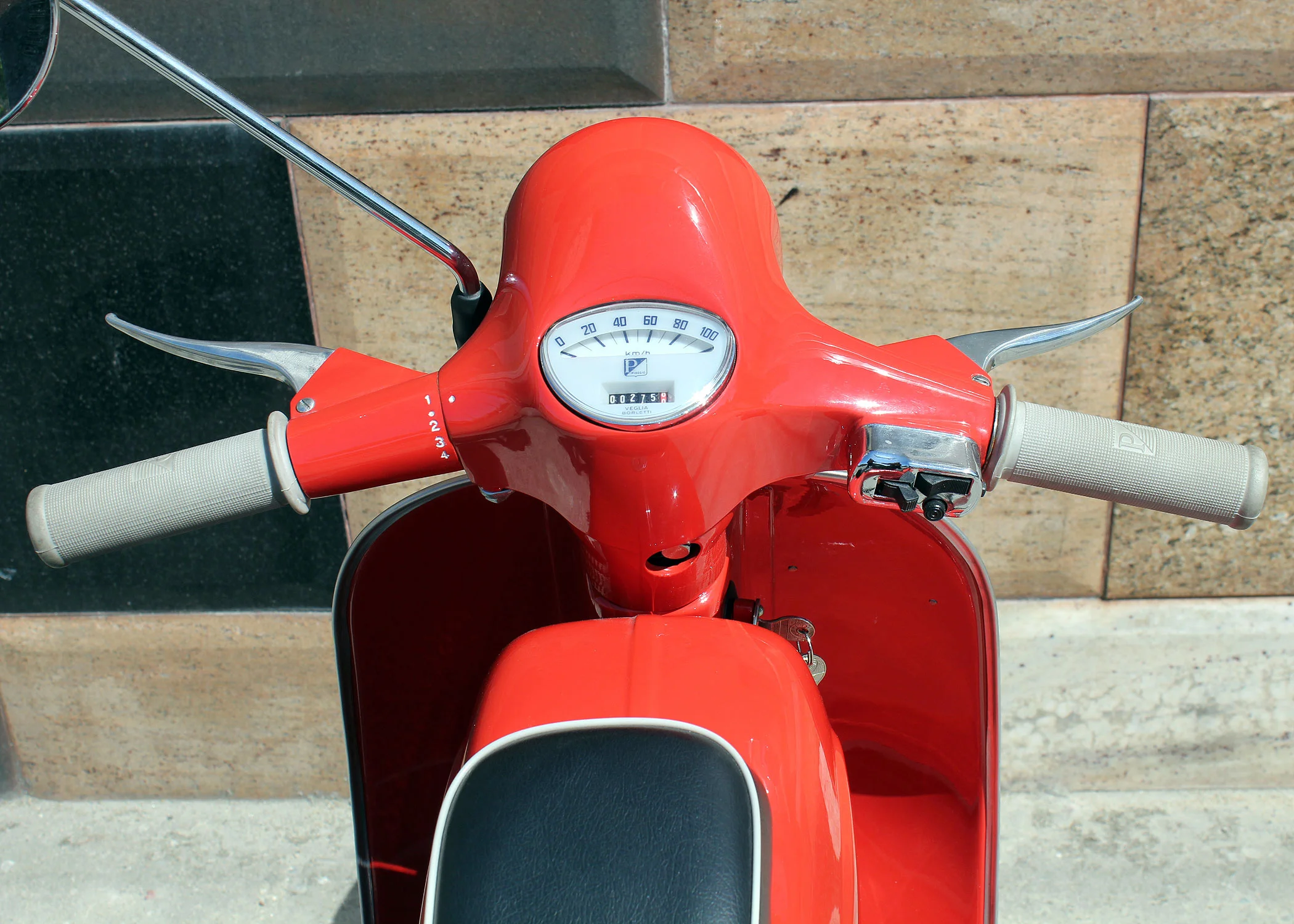 BM261_Vespa_90SS_12.jpg