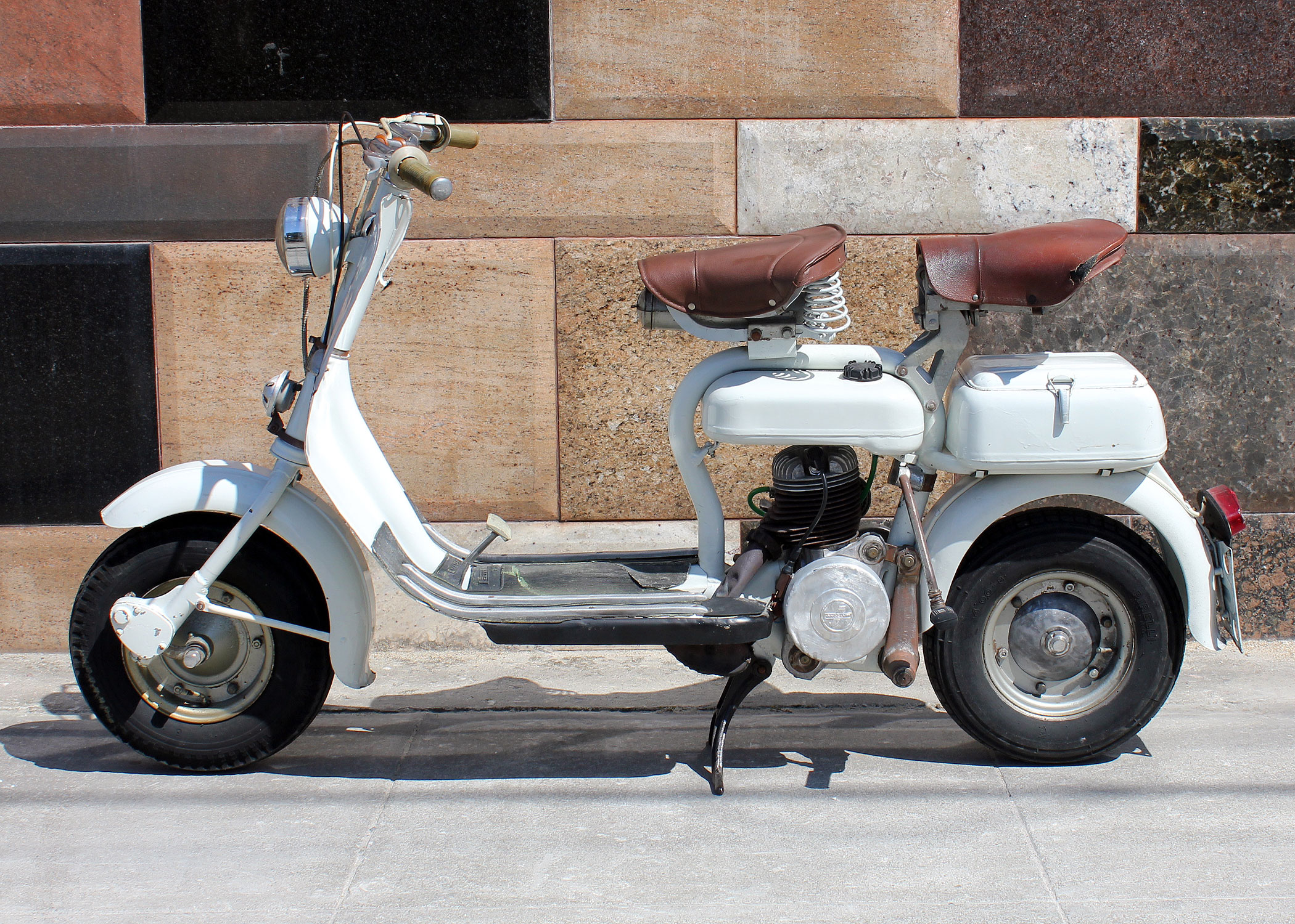 L76_Lambretta_D_4.jpg