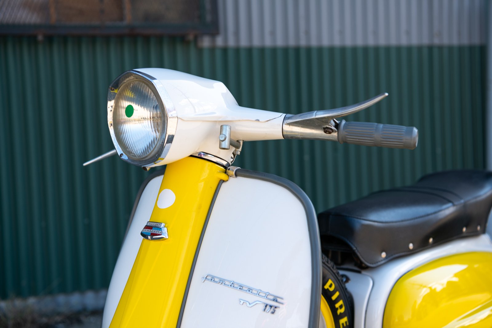 1964 Lambretta TV175 (L-63) - WHITE-YELLOW_Sharplite_1600px-9.jpg