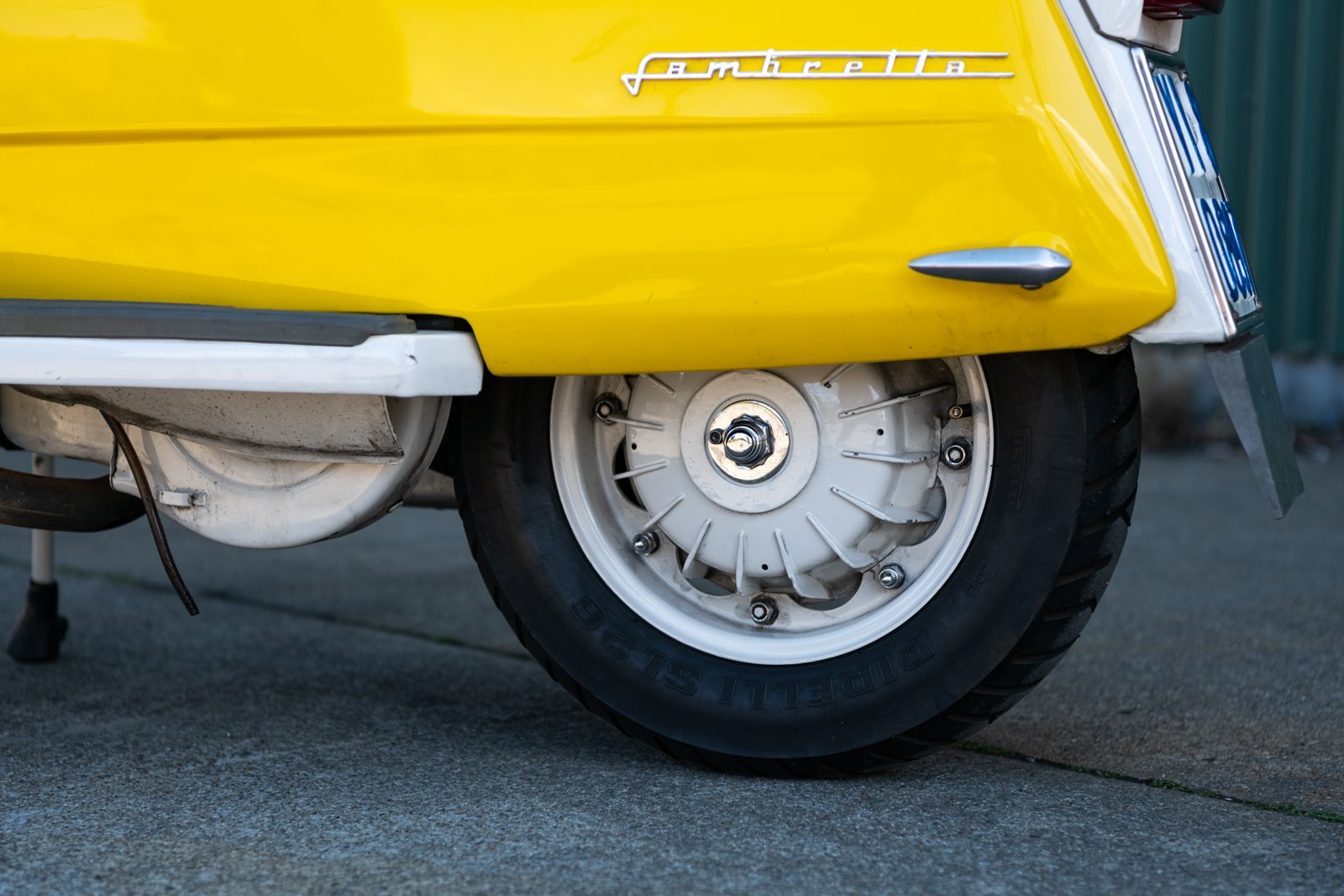 1964 Lambretta TV175 (L-63) - WHITE-YELLOW_Sharplite_1600px-24.jpg