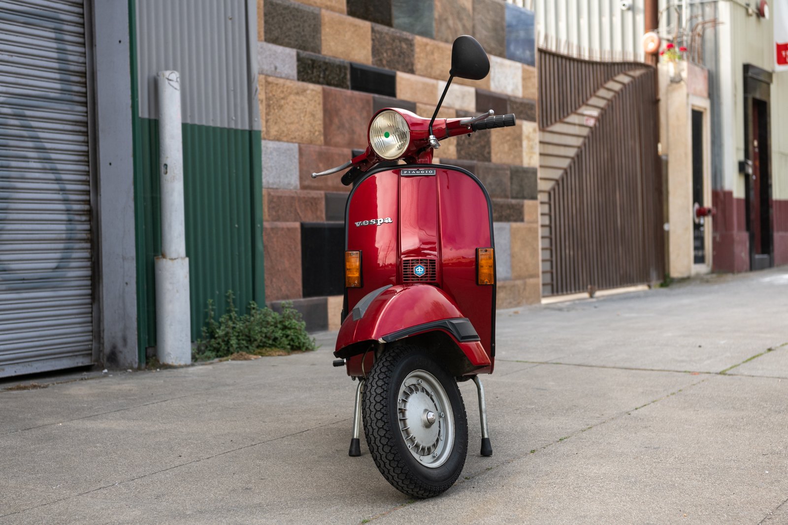 Bello Moto_1979 Vespa P200E (BM280) - RED_Sharplite_1600px-2.jpg