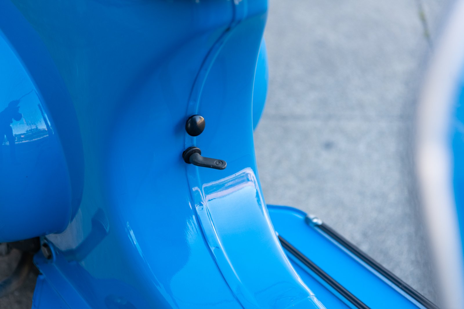 1980 Vespa 50 (IC-212) - BLUE_Sharplite_1600px-28.jpg