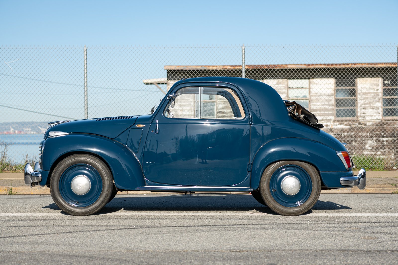 D245 - 1949 FIAT Topolino 500CC - Blue - 1600px-3.jpg