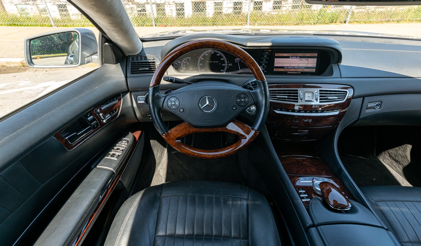 BM_2012 Mercedes CL600 - SILVER - 1600px-66.jpg