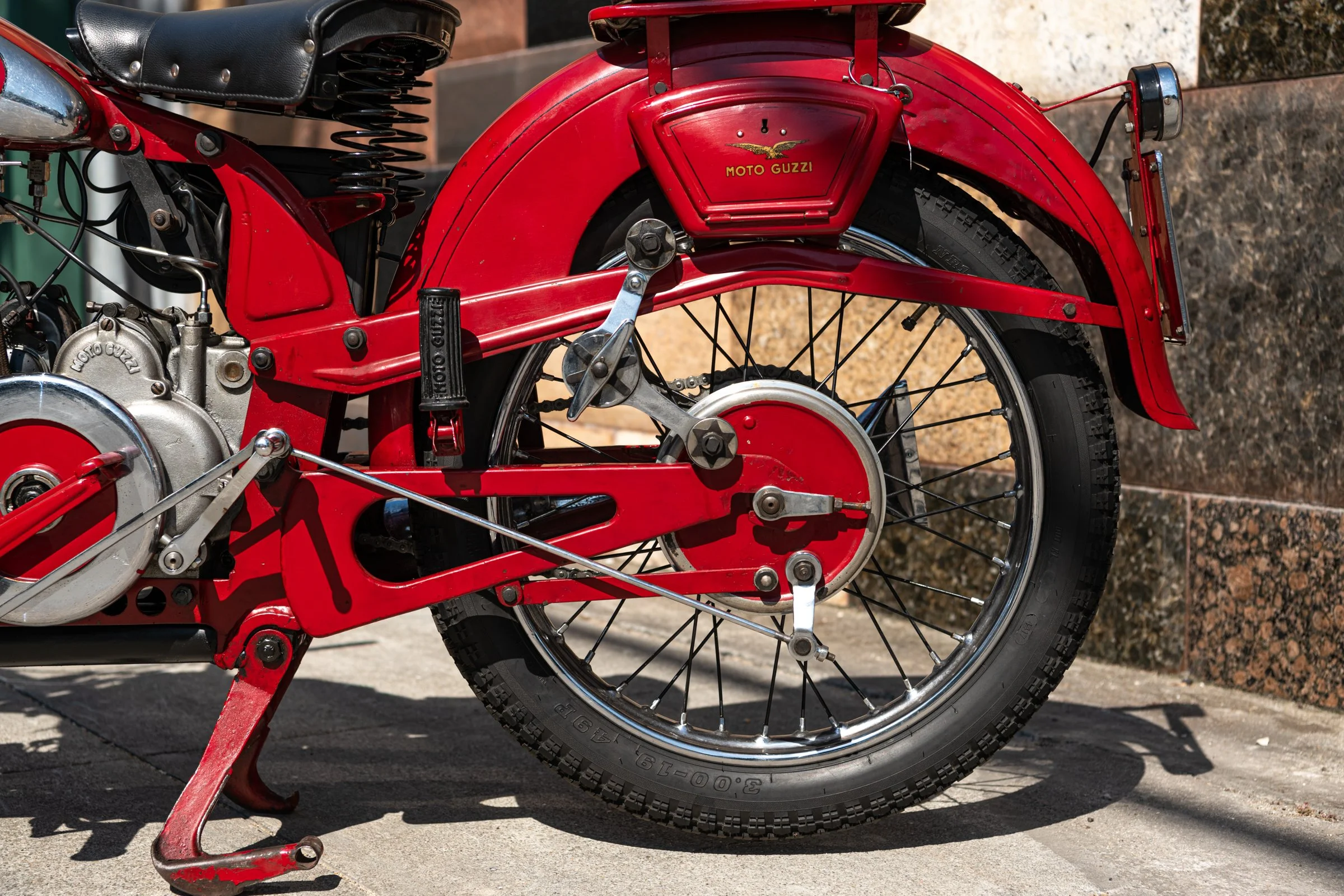 D287 1946 GUZZI AIRONE 250 TARGA BO9207 TELAIO 11804_2400px-3.jpg