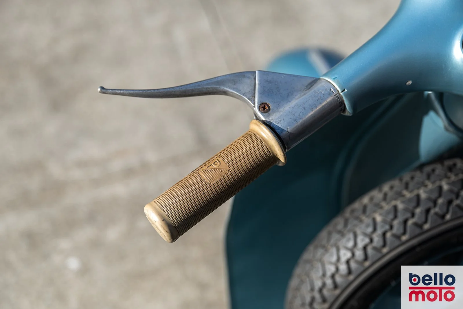 Bello Moto_BM251 - 1961 Vespa 150 VBB - Blue - BLUE_Sharplite_1600px-25.jpg