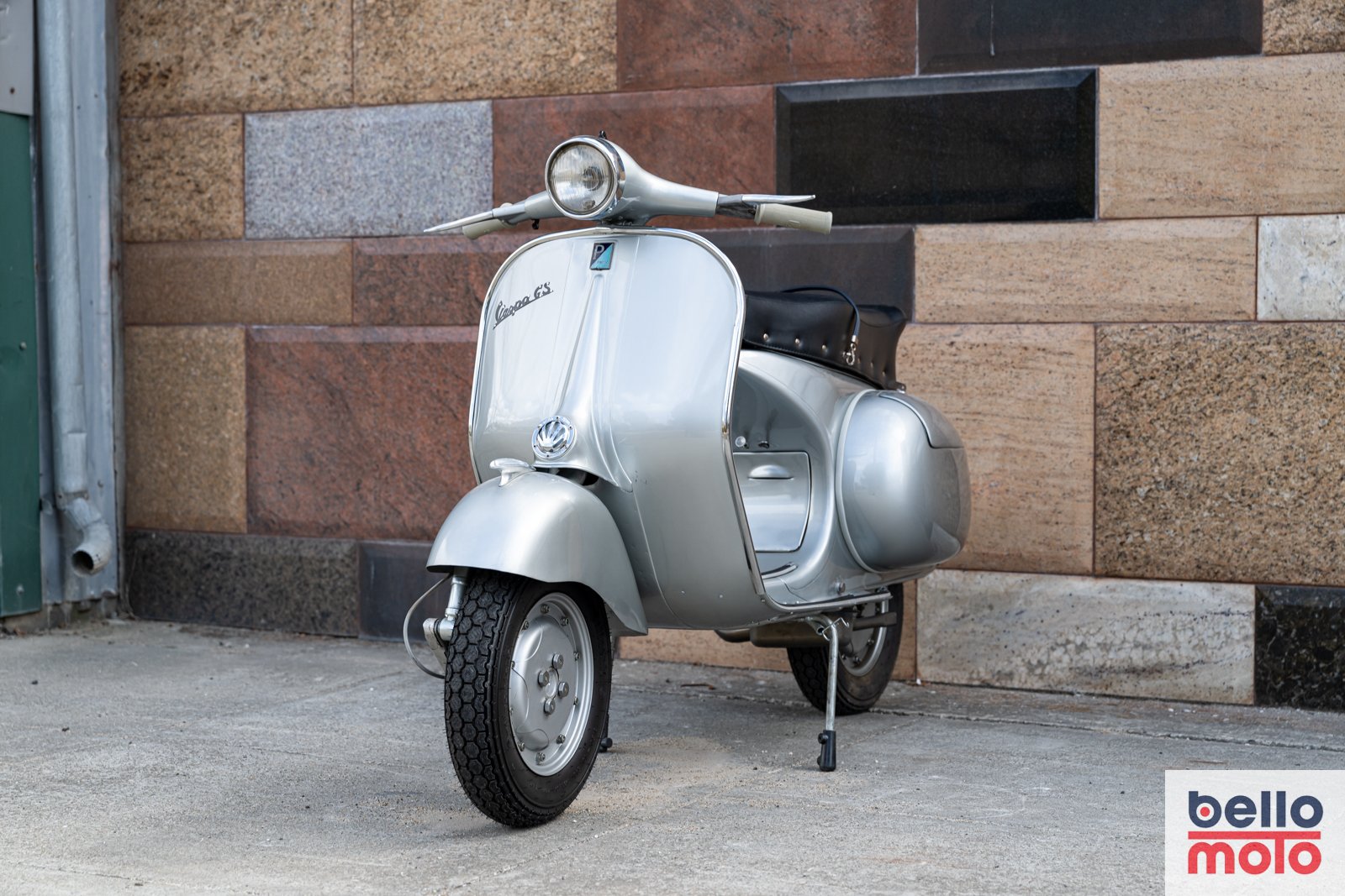 Bello Moto_BM410 - 1956 Vespa GSV2_Sharplite_1600px-29.jpg