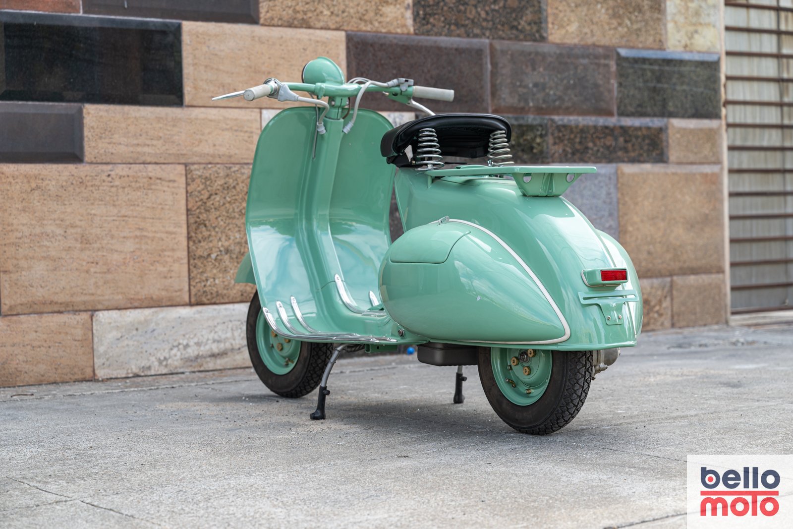 Bello Moto_BM401 1951 Vespa Allstate_Sharplite_1600px-33.jpg