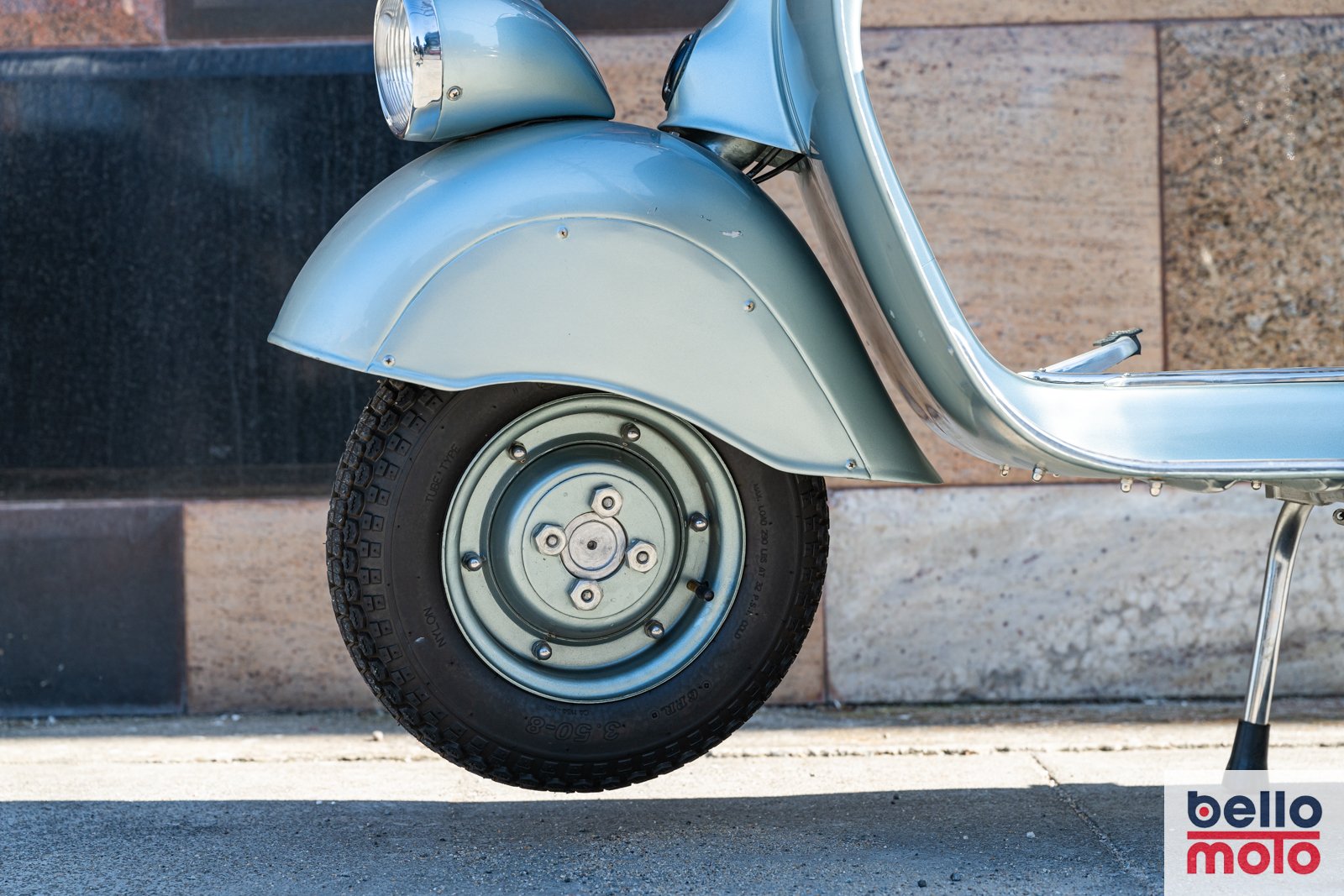 Bello Moto_BM404 1960 Vespa VBB MP6 Replica_Sharplite_1600px-44.jpg