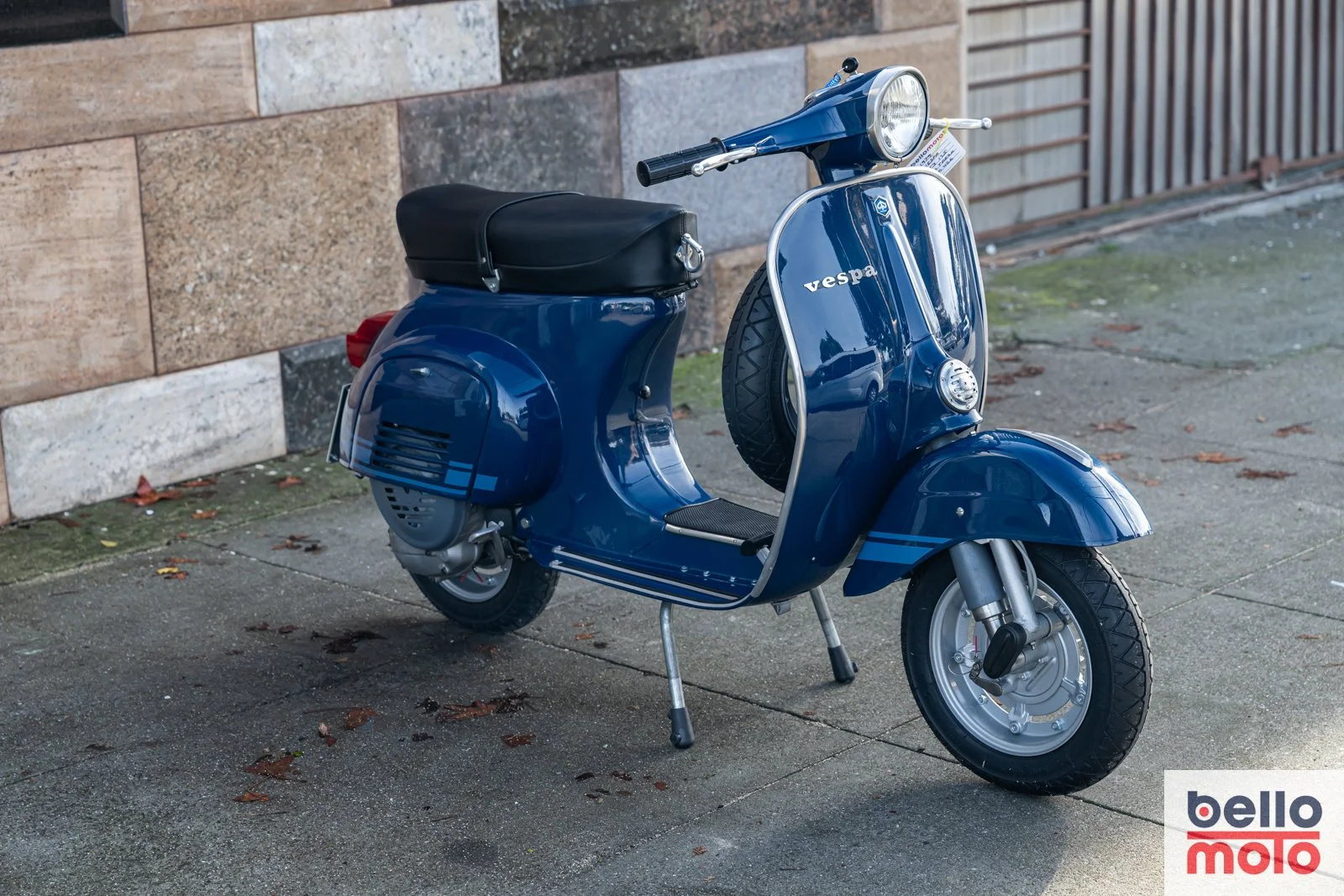 BM426 - 1979 - VESPA ET3 125 BLU TARGA PV88649 TELAIO VMB1T67097 - 1600px-2.jpg