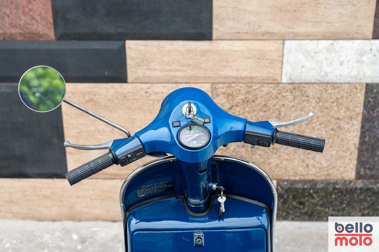 Bello Moto - BM459 - 1980 Vespa P125X Blue_1600px - LOGO-89.jpg