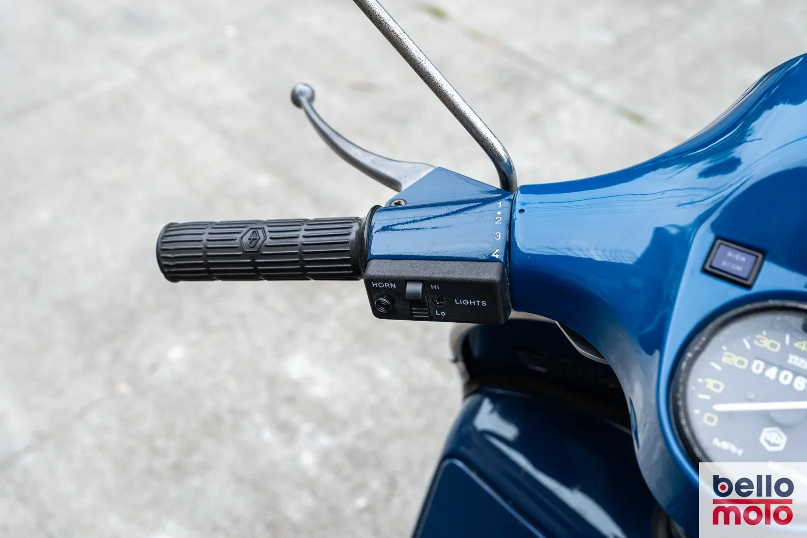 Bello Moto - BM459 - 1980 Vespa P125X Blue_1600px - LOGO-7.jpg