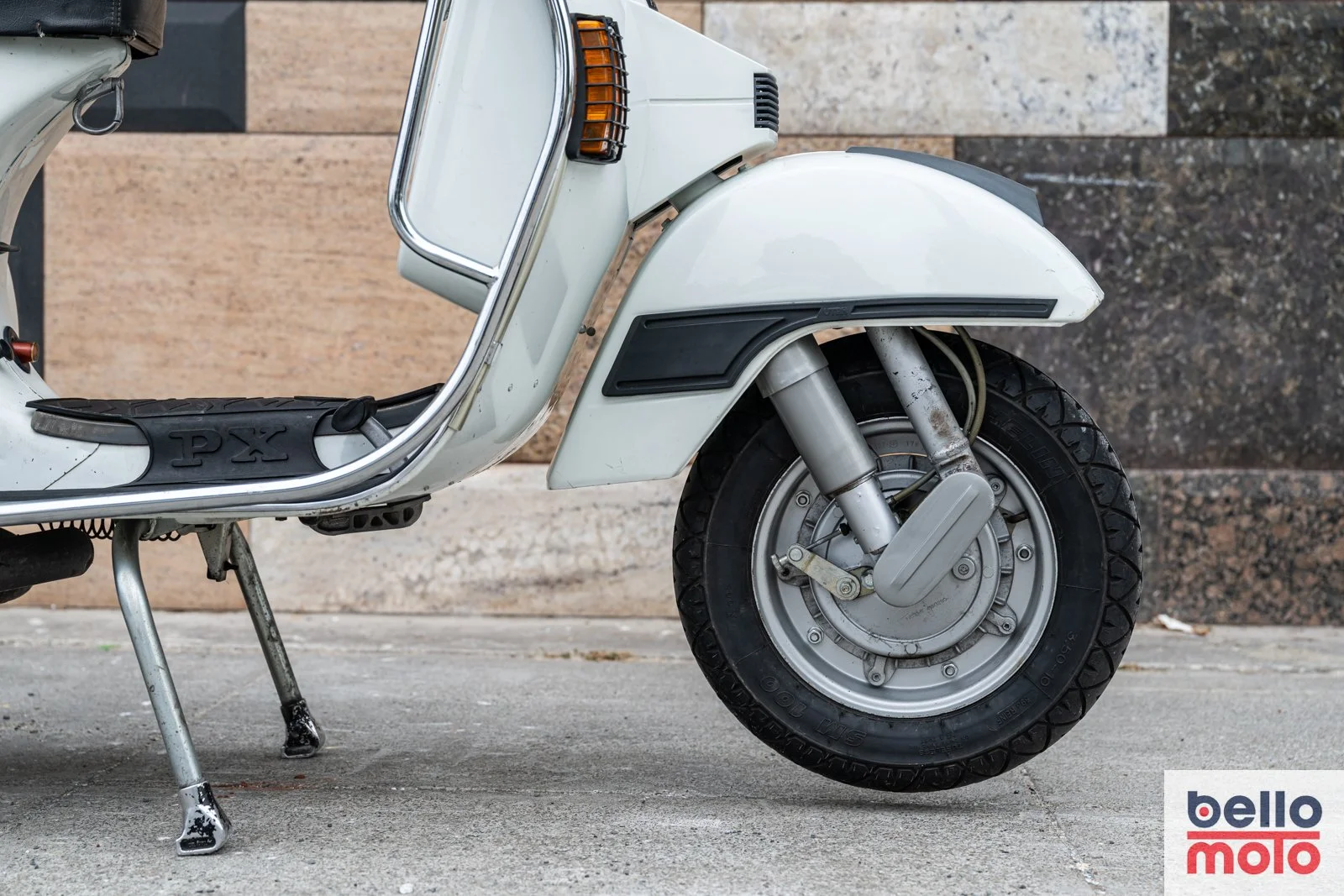 Bello Moto - BM453 - 1986 Vespa PX200 Arcobaleno_1600px - LOGO-74.jpg