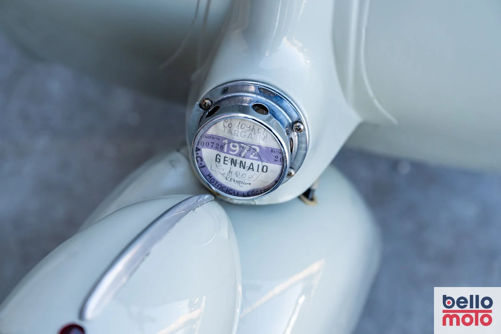 BM460 1954 Vespa Faro Basso NCA1_1600px-2.jpg