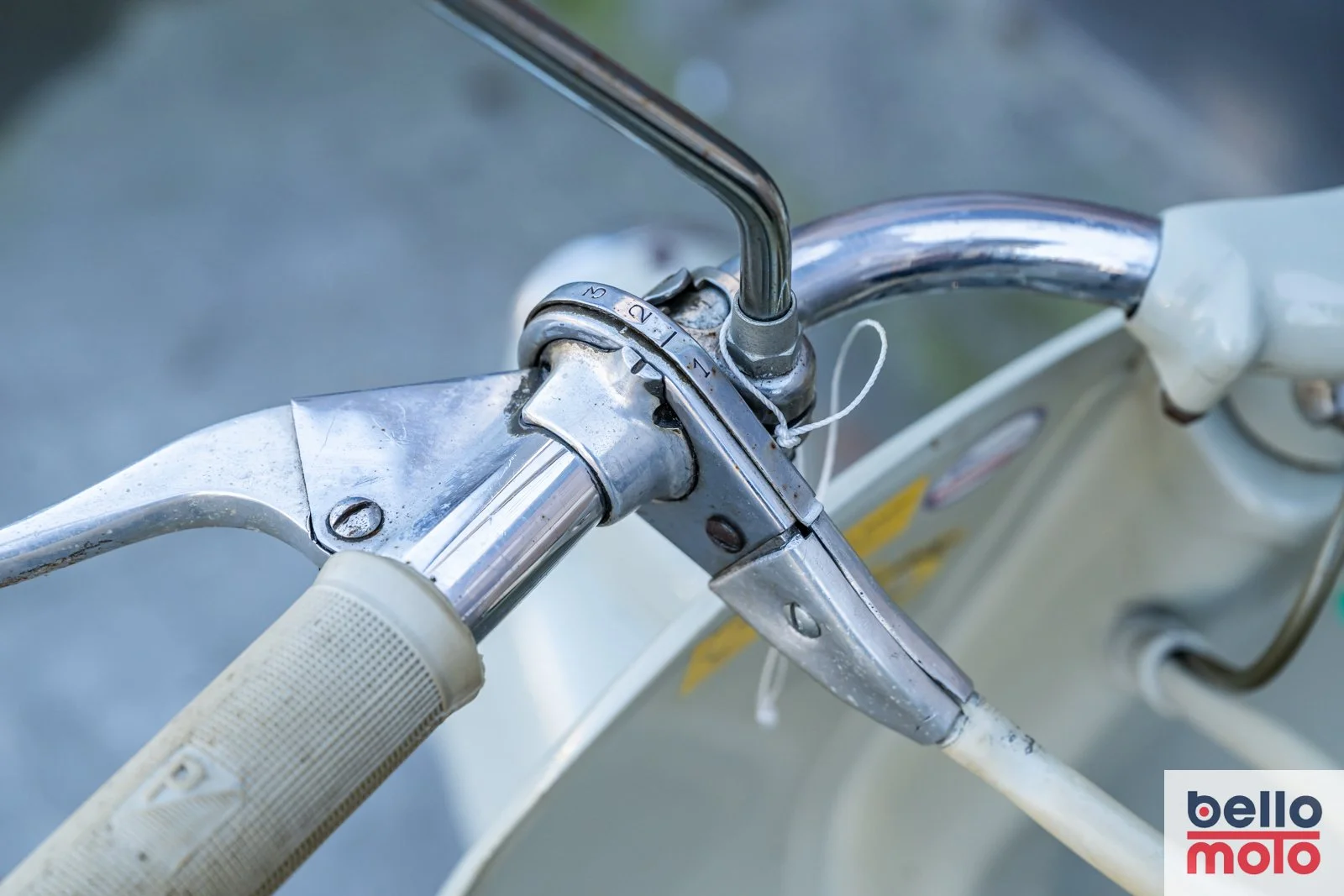 BM460 1954 Vespa Faro Basso NCA1_1600px-10.jpg