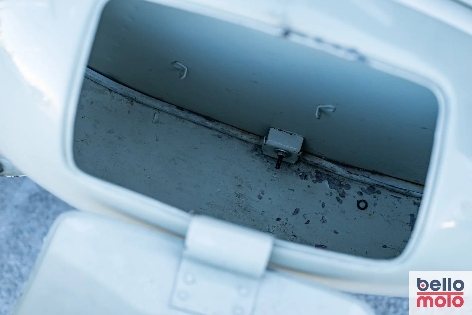 BM460 1954 Vespa Faro Basso NCA1_1600px-58.jpg