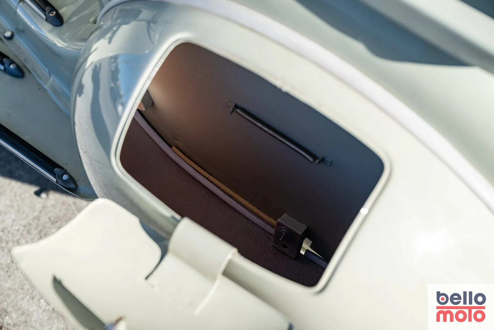 BM461 1954 Vespa Faro Basso 125cc. NCA2_1600px-13.jpg